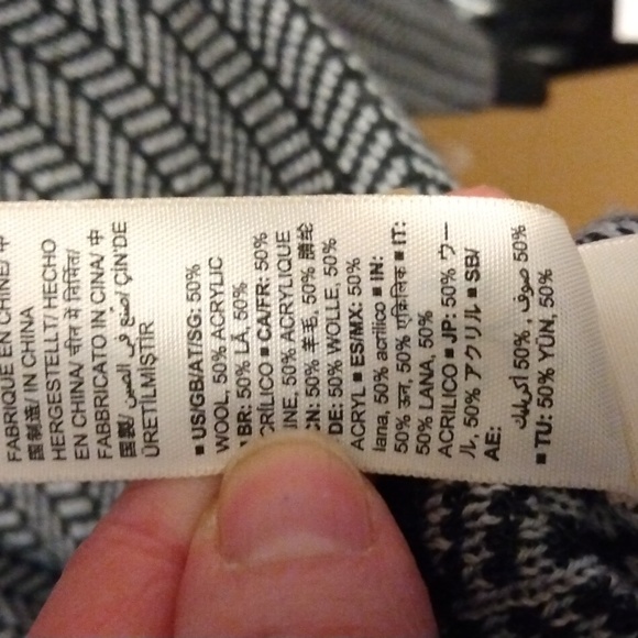 GoodThreads Men's Charcoal grey sweatshirt with Chevron pattern Sz Small NWT - Picture 15 of 17